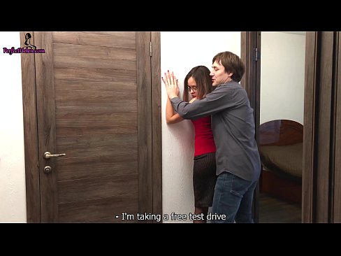 ❤️ Sexy Realtor e Itšohlometsa Pussy ea Hae le Li-Fucks Ha A ntse A Rekisa Afolete ea Hae - Krempai Porno ❌